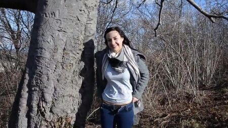 Dilmed a un extraño para una mamada en el bosque