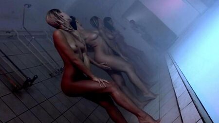 Gran orgía de hermosas lesbianas en la ducha