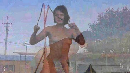 Desnudo deja burbujas de jabón