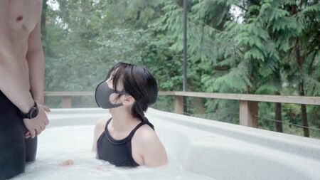 Sexo en un jacuzzi con un asiático