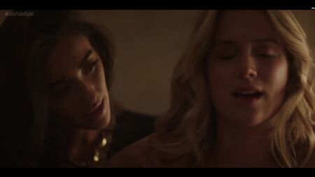 Elizabeth Lail – You, temporada 1, episodios 1-10 (2018) 1080p ¿Desnuda? ¡Qué sexy! Ver online / Elizabeth Lail – You