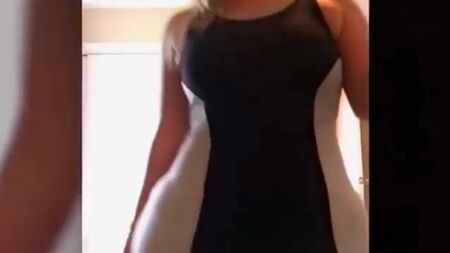 Olivia Jensen - Caderas anchas