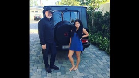 Los pies y los dedos de los pies sensuales de Ariel Winter