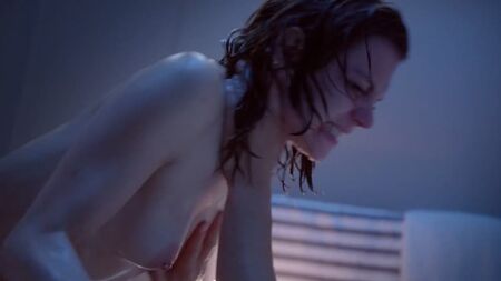 Morgane Polanski desnuda - False Indigo (2019) HD 1080p Ver en línea / Morgane Polanski - False Indigo