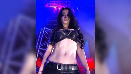 Paige, también conocida como Saraya-Jade Bevis