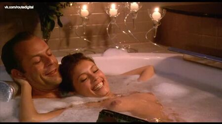 Jane March desnuda – El color de la noche (1994) HD 1080p Ver online Blu-ray / Jane March – El color de la noche
