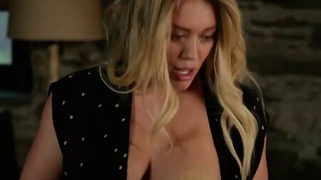 Hilary Duff - Younger (esceneza de desnudo censurada)