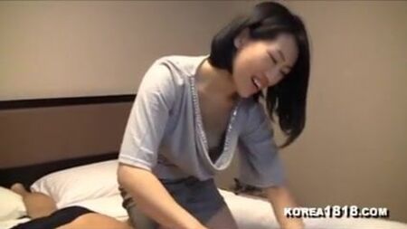 Masaje anma realizado por una chica coreana
