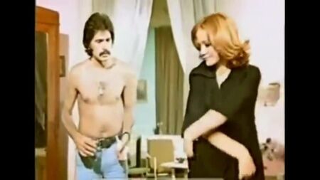 Unsal Emre - Se acuesta con tres mujeres a la vez