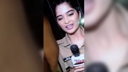 A Bhavika Sharma se la follaron a fondo con una polla enorme
