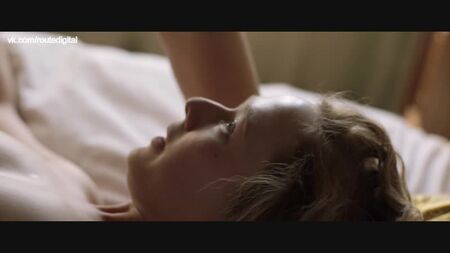 Alba August Nude - Becoming Astrid (DK-SE 2018) HD1080p Ver en línea / Alba August - Ser Astrid Lindgren