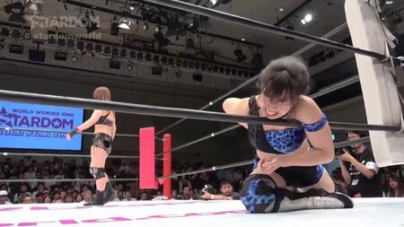 Io Shirai (c) contra Momo Watanabe - Stardom Gold Star