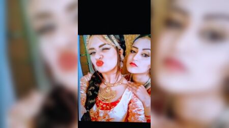Farhina Parvez Jarimari: una zorra sexy. Homenaje con semen y saliva
