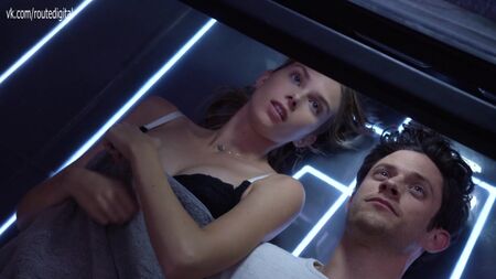 Emma Ishta - Stitchers (2017) T3, E7 HD 1080p ¿Desnuda en la web? ¡Qué sexy! Ver online