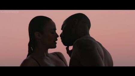 Paula Patton - Traffik (2018) HD 1080p ¿Desnuda? ¡Qué morbo! Ver online