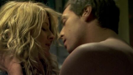 Emily Beecham desnuda - Pulse (Reino Unido, 2010) 720p HDTV Ver online