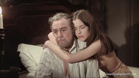 Carole Bouquet desnuda - Ese oscuro objeto del deseo