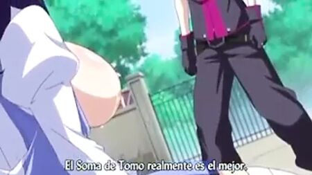 A una colegiala le chupan las tetas grandes