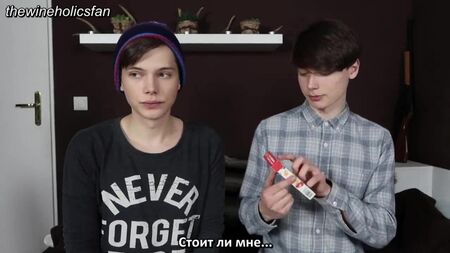 El reto «Not Chapstick» / Los adictos al vino. (subtítulos en ruso)