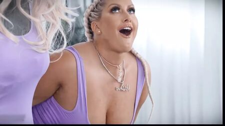 Mz Dani - Rubia sexy y madura