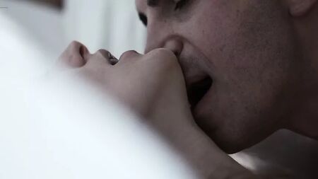 Marin Ireland - 28 habitaciones de hotel (2012)