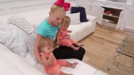 ¡CUIDANDO A LOS BEBÉS MÁS BONITOS DEL MUNDO!