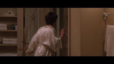 Robin Tunney y otros desnudos - El fin de los días (1999) HD 1080p