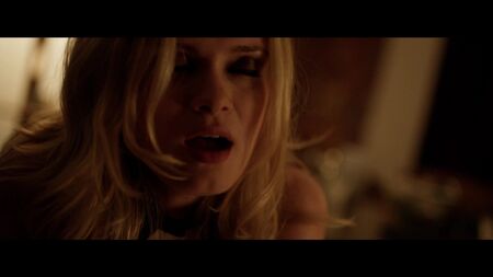 Amanda Fuller desnuda, Sara Paxton sexy - Cheap Thrills (2013) HD 1080p