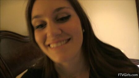 9. La chica del ukelele - Summer FTV