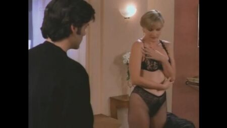 Denise Crosby desnuda - Red Shoe Diaries - T3E10 (El psiquiatra) (EE. UU., 1994) Baja calidad