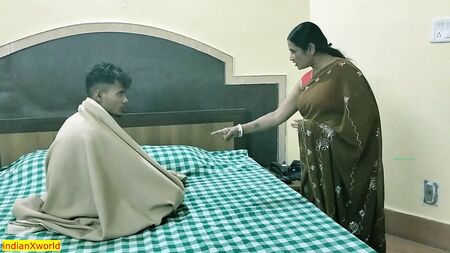 ¡Una madrastra bengalí tiene sexo salvaje y apasionado con su hijastro adolescente! Con audio nítido