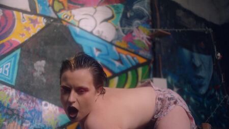 Valentine Payen, Agata Kay, Desnudas en Trip (2019)