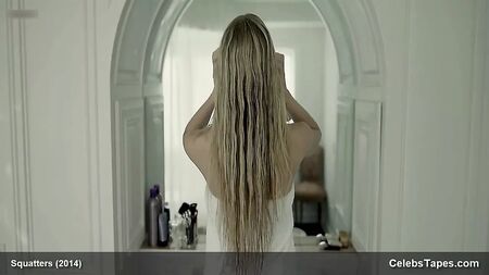 Gabriella Wilde completamente desnuda