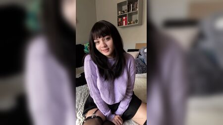 La chica del consolador... ¡menuda guarra!