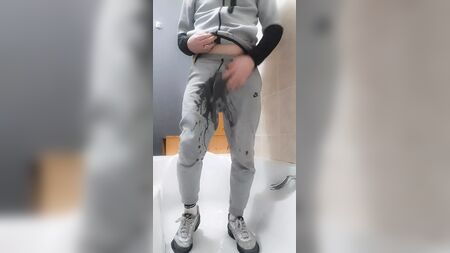 Pipí en el forro polar técnico de Nike