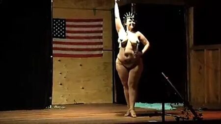 Burlesque para tallas grandes: Mariah NY en negro