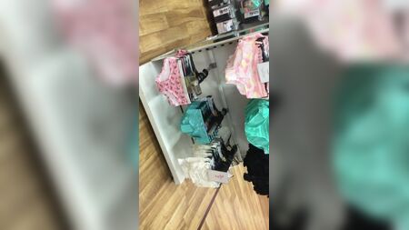 Sección de ropa interior: pasillo inferior