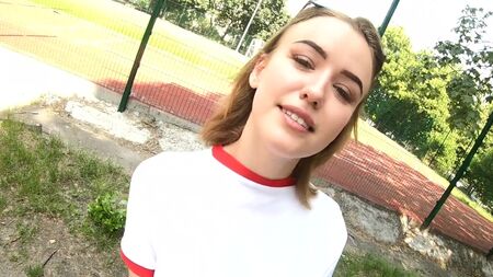Fizra Professor folló a un estudiante para el examen