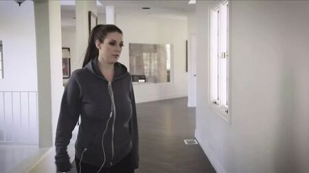 Angela White se lo monta con la empleada doméstica de mis padres
