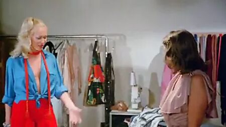 El desvestimiento de la cómoda