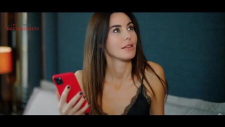 Defne Samyli - Mi lado izquierdo 2020 T1E0203