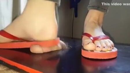 Me encantan sus sandalias: chanclas Miss J Crush 14