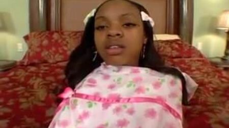Así es como se debe follar a una chica negra joven