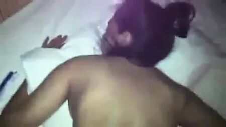 La pobre mujer es violada analmente