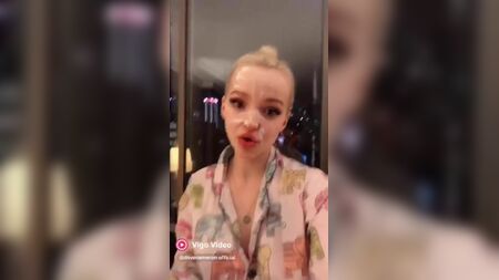 Dove Cameron te pide que te portes bien