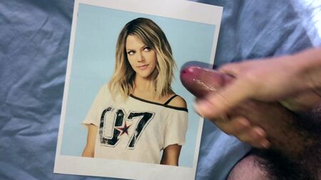 Homenaje a Kaitlin Olson