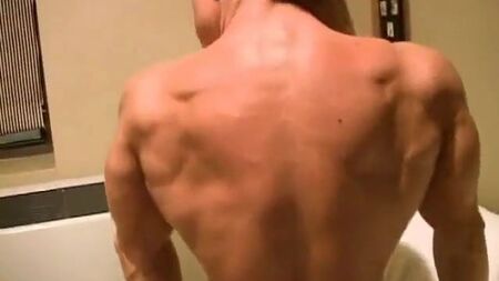 Fbb: flexión muscular desnuda