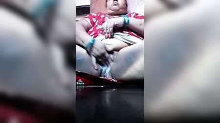 Una tía telugu a la que le gusta hacer pajas