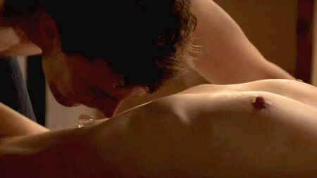 Escena de sexo con Dakota Johnson desnuda y Ice Cube en ScandalPlanetCom