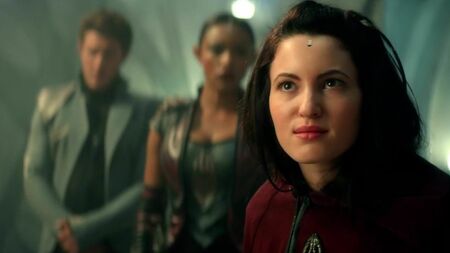 Emilia Burns. Ivana Baquero - Las crónicas de Shannara, temporada 1, episodio 4